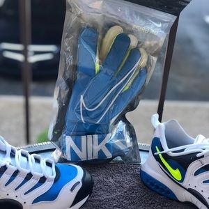 NEW Men's Nike GK Grip 3 Goalkeeper Gloves Sz 9